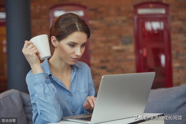 考勤表格抬头怎么制作_我怀孕了，领导给我减轻工作，一女同事觉得我工作轻松看不惯我，老是给我脸色看，咋办