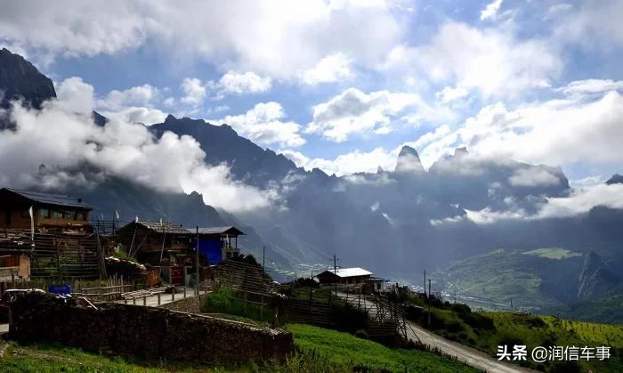 甘南的自然风光：探索大自然的实拍美景