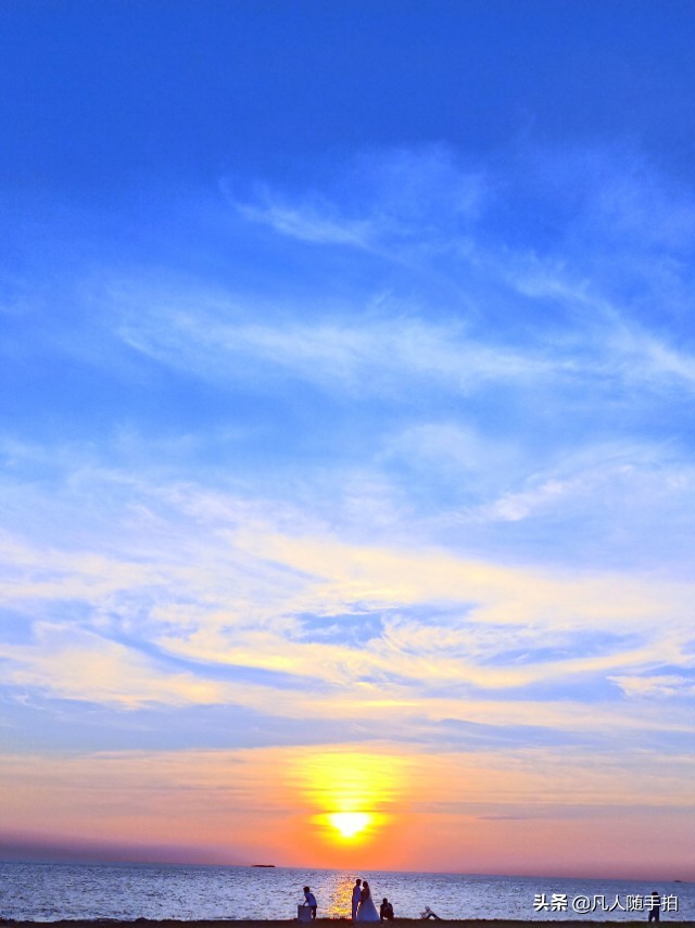 喜欢拍天空、夕阳的人内心世界是怎样的？探索背景图风景天空的奥秘